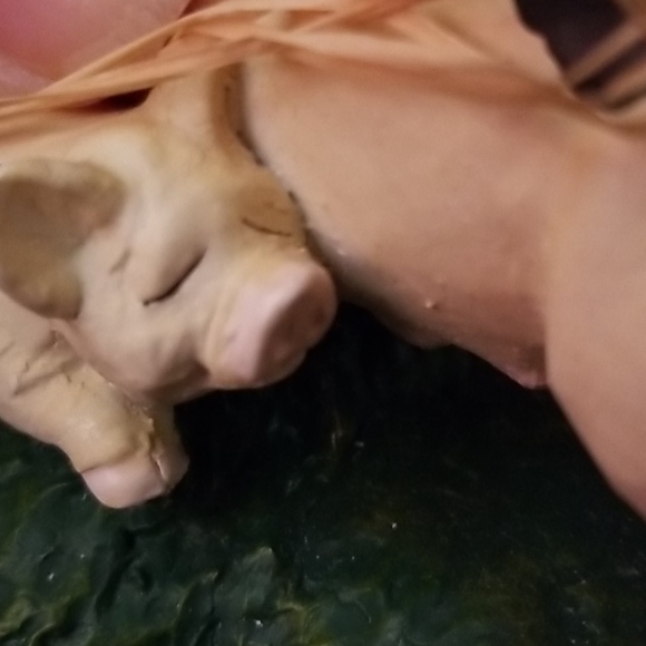 Character Collectibles, Sow & Piglet - Picture 10 of 11